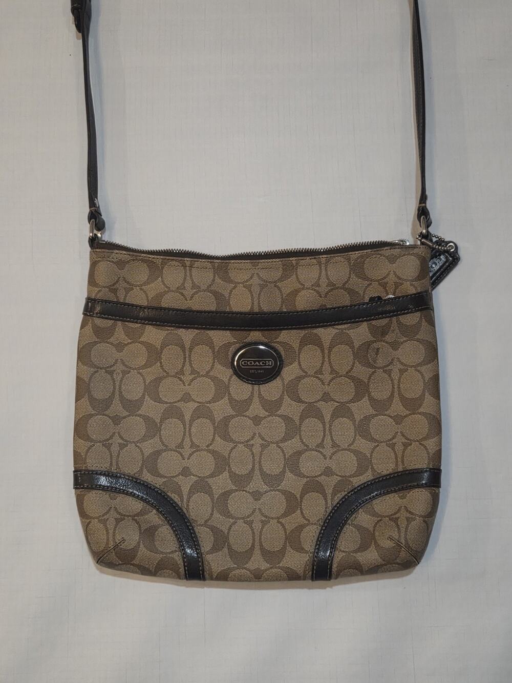 Coach Signature Peyton File Shoulder/Crossbody Bag F18926
